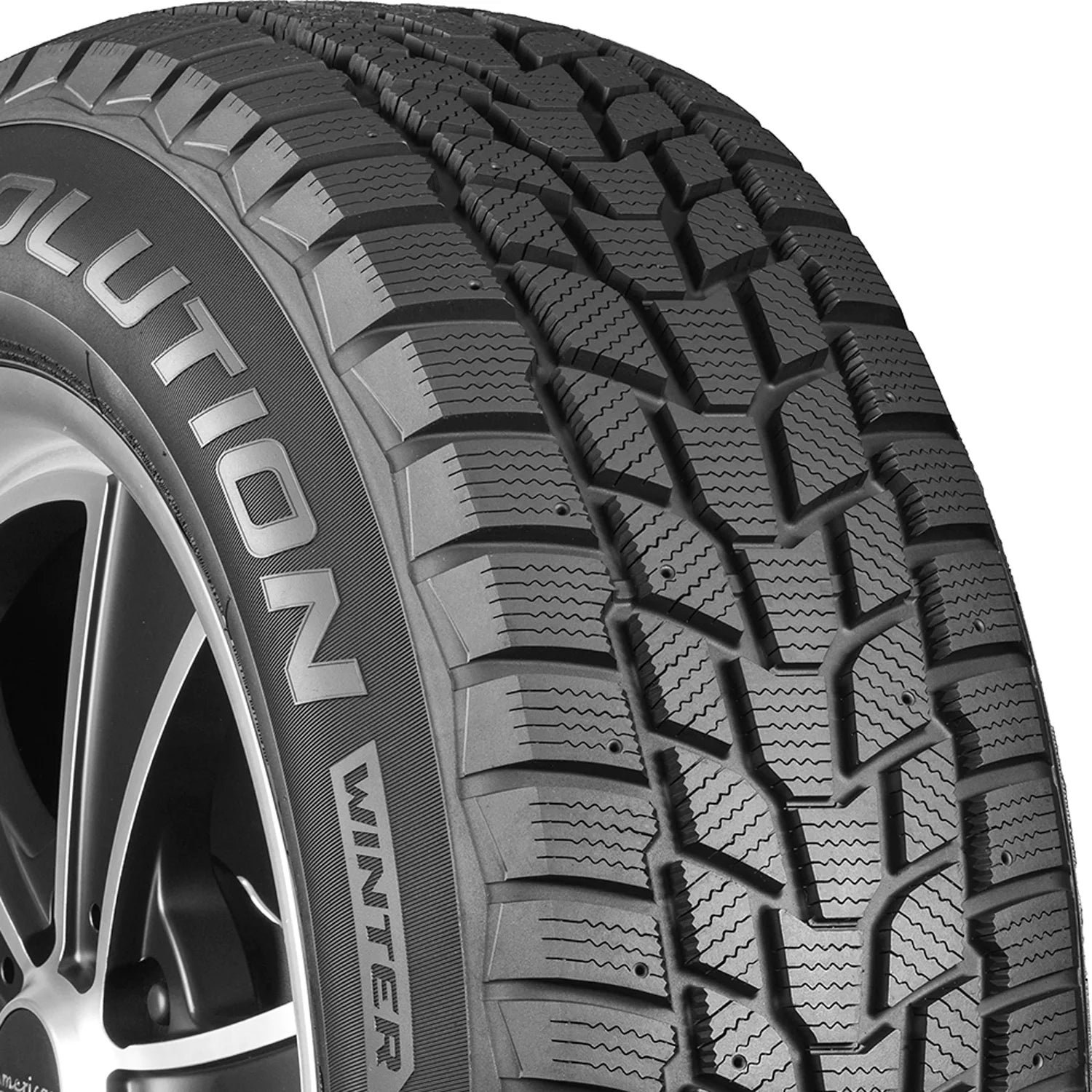 Set of 4  Evolution Winter 235/70R16 106T Winter Tires